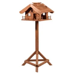 Vogelfutterhaus Almhütte Mit Liebevollen Details, Inkl. Ständer, FSC®, Ca. 56 X 46 X 35,5 Cm -Die grüne Ecke 0910101340 Vogelfutterhaus Almhuette inkl Staender FSC ca56x46x35 5cm 3 55391