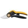 Fiskars Bypass-Schere 'PowerLever', Schwarz/orange 2 Fiskars Bypass-Schere 'PowerLever', Schwarz/orange -Die grüne Ecke 0920300712 PowerLever Bypass Gartenschere 1 106809
