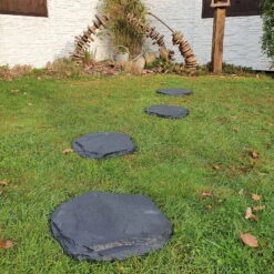 Beton-Trittstein 'Typ A', Anthrazit, In Natursteinoptik, 42 X 37 X 3 Cm -Die grüne Ecke 0990100376 Koelle Beton Trittstein Typ A in Natursteinoptik anthrazit 1 79085 2