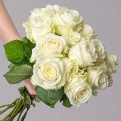 Blumenbund Mit Rosen 'Avalanche', Weiß, 15er-Bund, Inkl. Gratis Grußkarte -Die grüne Ecke 1045500016 Rose Avalanche 15er Bund 60cm Laenge 2 122645