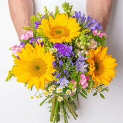 Blumenstrauß 'Lyon' Inkl. Gratis Grußkarte -Die grüne Ecke 1110600117 Strauss Lyon 1 125169