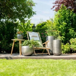 Pflanzgefäß 'Rowen', Silber, Ø 47 X H 82 Cm -Die grüne Ecke 3210801614 3210801615 3210801617 3210801618 3210801635 3210801636 3210801637 3210801638 Pflanzgefaess Rowen silber 2 114961 6